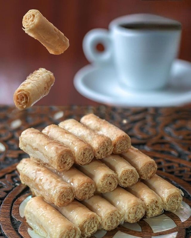 Arabic Sweets Semiramis Cashew rolls 500g - Memas Dessert